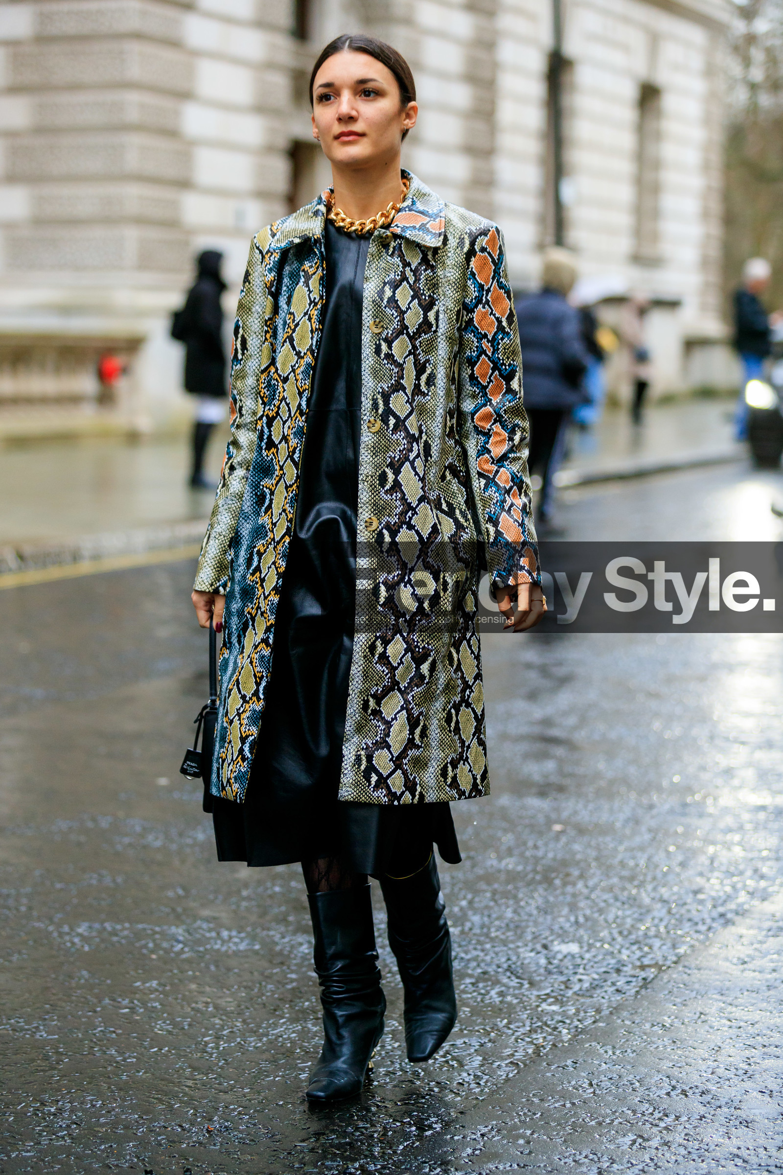kaki leather coat, kaki leather jacket, orange leather jacket, orange leather coat, animal skin coat, animal skin jacket, black leather boots, black leather dress, low boots, golden necklace, big chain necklace, fashion week, frenchystyle, FW, jonathan paciullo, street style, LFW, LONDON, AUTUMN WINTER 2020-2021, FALL WINTER 2020-2021, FW 20-21, vertical, full length