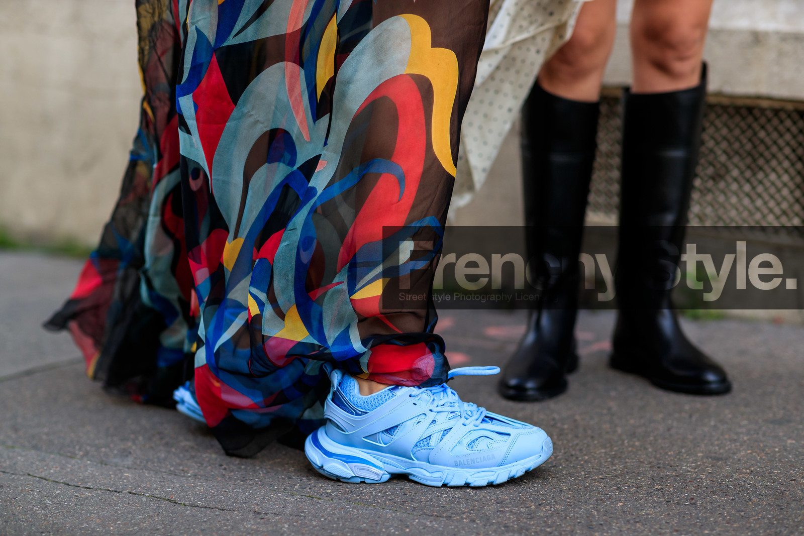 close up detail, legs detail, shoes detail, light blue sneakers, balenciaga shoes, balenciaga sneakers, fashion week, frenchystyle, FW, jonathan paciullo, street style, PFW, PARIS, AUTUMN WINTER 2021-2022, FALL WINTER 2021-2022, FW 21-22, atmosphere details, horizontal, detail