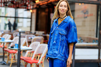 denim, denim jacket, denim total look, balenciaga jacket, blue jacket, blue jeans, short sleeves jacket, overshirt jacket, loose jacket, golden necklace, lucky charm necklace, alexandra golovanoff, fashion week, frenchystyle, FW, jonathan paciullo, street style, PFW, PARIS, AUTUMN WINTER 2021-2022, FALL WINTER 2021-2022, FW 21-22, atmosphere details, horizontal, detail