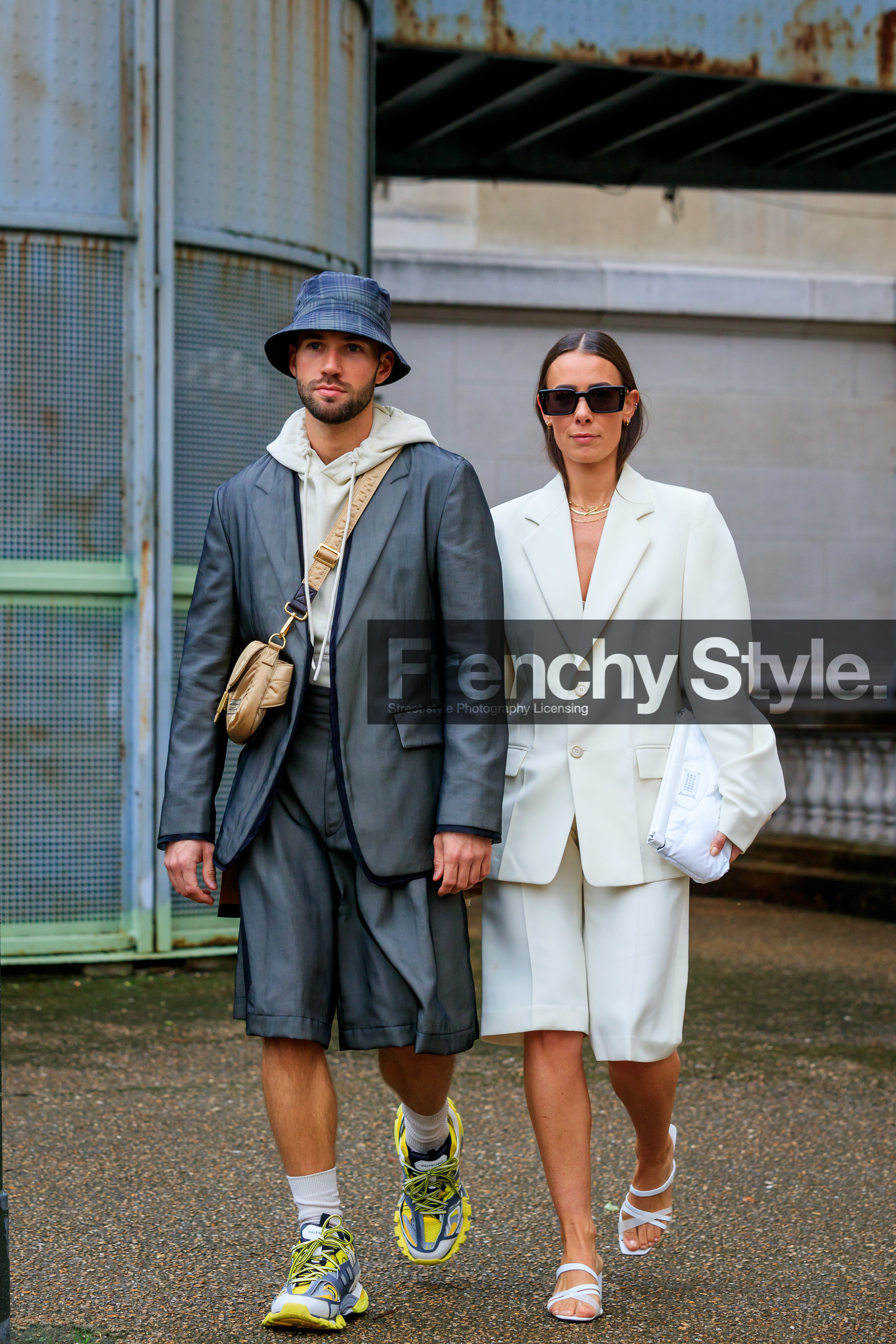alice & j.s, alice barbier, JS roques, white total look, white jacket, white bermuda shorts, white leather bag, white leather clutch, white leather sandals, white suits, oversize jacket, quilted bag, margiela bag, grey suits, grey jacket, grey bermuda shorts, grey hat, checked hat, white hoodie, balenciaga sneakers, neon yellow sneakers, silvered sneakers, black sunglasses, square shape glasses, high heels slippers, fashion week, frenchystyle, FW, jonathan paciullo, street style, SPRING SUMMER 2020, SS 20, PFW, PARIS, vertical, full length