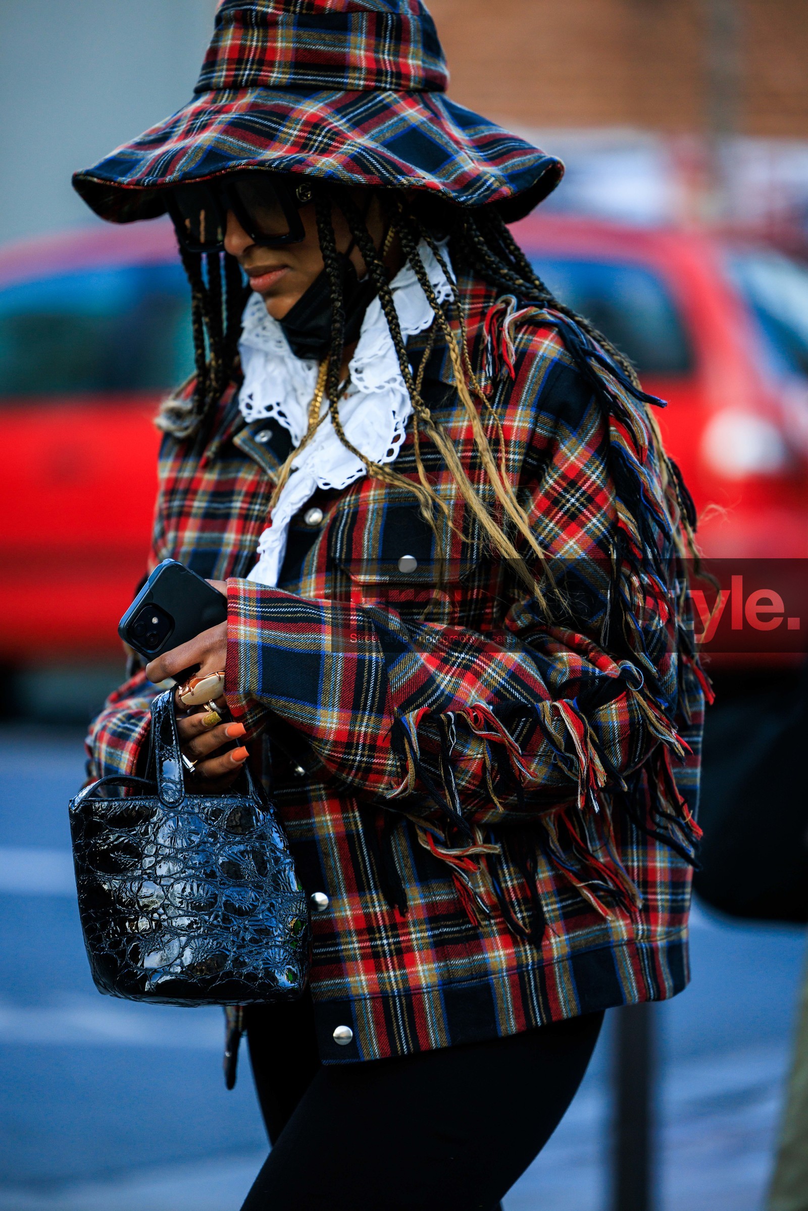 menswear, fashion week, frenchystyle, FW, jonathan paciullo, street style, PFW, PARIS, AUTUMN WINTER 2022-2023, FALL WINTER 2022-2023, FW 22-23, atmosphere details, detail, vertical