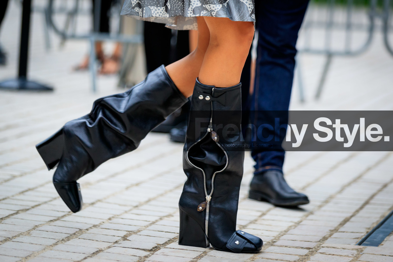 louis vuitton boots, black leather boots, high boots, platform boots, zipped boots, studs boots, legs detail, close up detail, shoes detail, fashion week, frenchystyle, FW, jonathan paciullo, street style, PFW, PARIS, AUTUMN WINTER 2021-2022, FALL WINTER 2021-2022, FW 21-22, atmosphere details, horizontal, detail, natasha poly, model