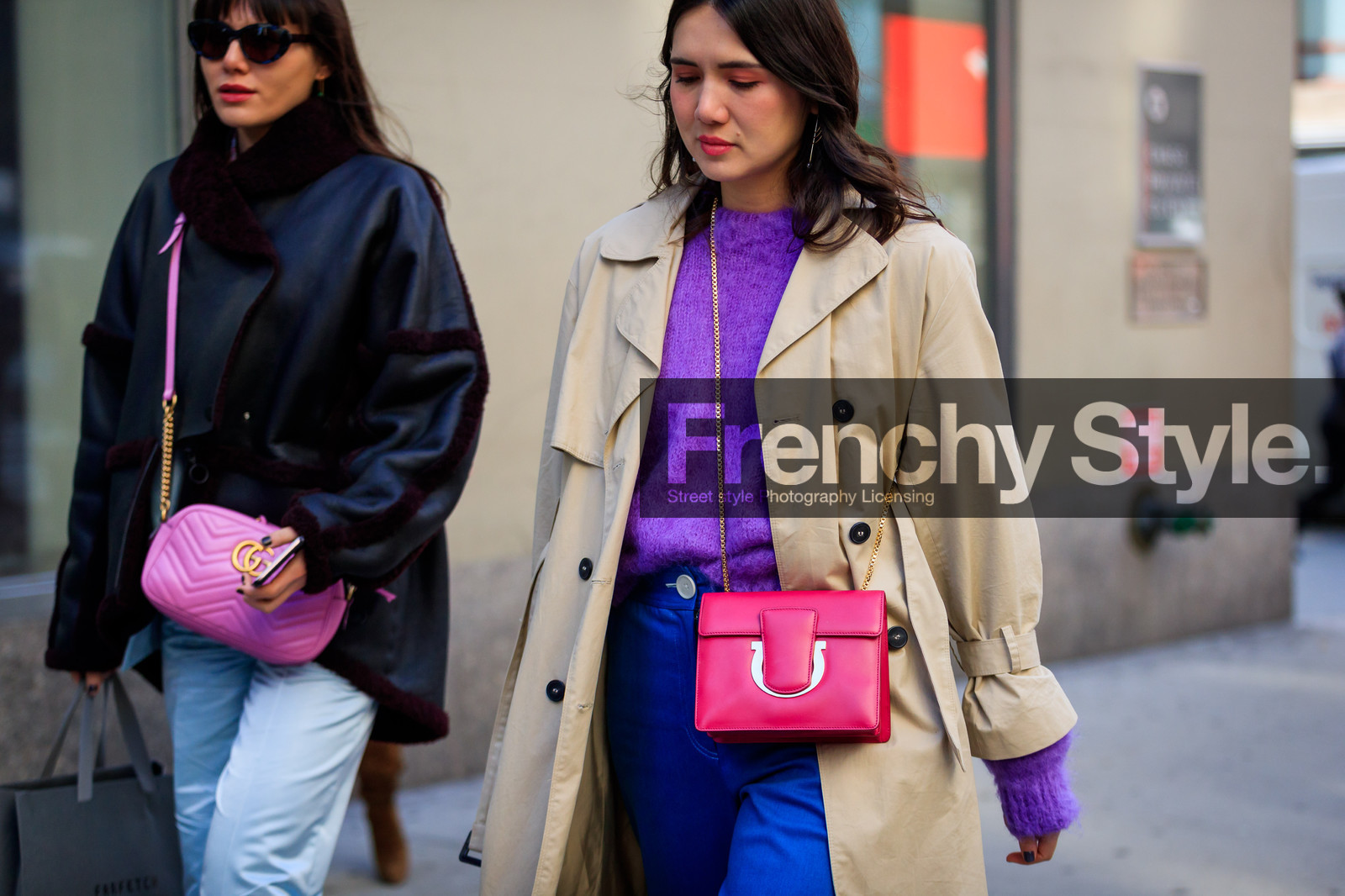 beige coat, blue pants, leather bag, pink bag, purple sweater, sunglasses, trench coat, trousers, street style, jonathan paciullo, FW, frenchystyle, fashion week, NYFW, NEW YORK, AUTUMN WINTER 2018-2019, AW 18-19, FALL WINTER 2018-2019, FW 18-19, atmosphere details, horizontal, detail