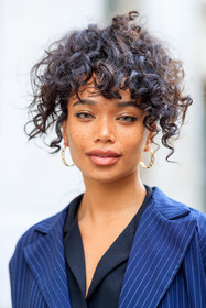 close up detail, make up, make up details, freckles, beauty, beauty details, fashion week, frenchystyle, FW, jonathan paciullo, street style, PFW, PARIS, AUTUMN WINTER 2021-2022, FALL WINTER 2021-2022, FW 21-22, vertical, atmosphere details, detail