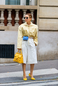 white bermuda shorts, light yellow blouse, light yellow shirt, light yellow top, yellow bag, yellow blouse, yellow shirt, yellow leather bag, hand bag, plaited bag, roger vivier bag, blue leather bag, blue leather belt, quilted bag, quilted belt, mini bag, belt bag, chain belt, golden earrings, golden hair clip, chanel bag, chanel belt, chanel earrings, chanel hair clip, yellow pumps, suede pumps, sharp end shoes, tweed bermuda shorts, golden frame sunglasses, chanel sunglasses, chanel bermuda shorts, julia comil, fashion week, frenchystyle, FW, jonathan paciullo, street style, PFW, PARIS, AUTUMN WINTER 2021-2022, FALL WINTER 2021-2022, FW 21-22, vertical, full length