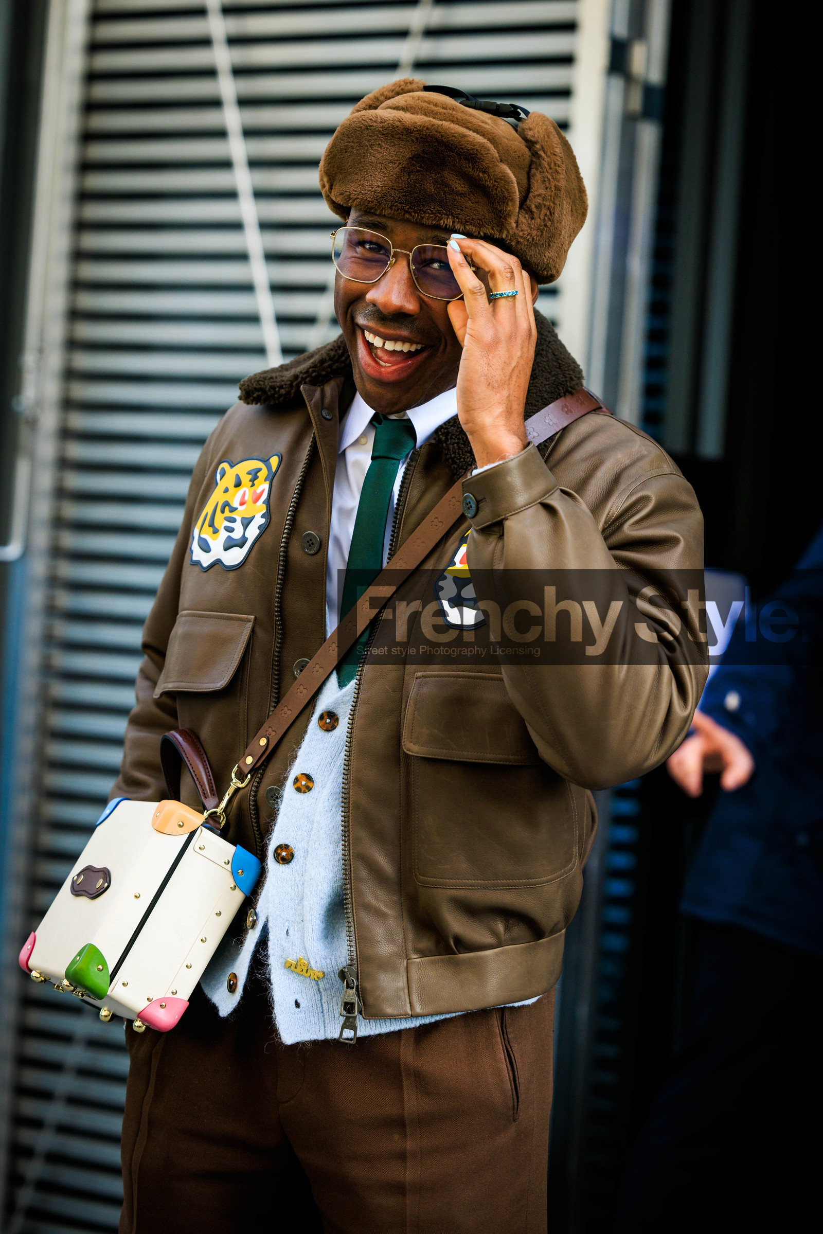 menswear, fashion week, frenchystyle, FW, jonathan paciullo, street style, PFW, PARIS, FALL WINTER 2022-2023, AUTUMN WINTER 2022-2023, FW 22-23, atmosphere details, detail, vertical