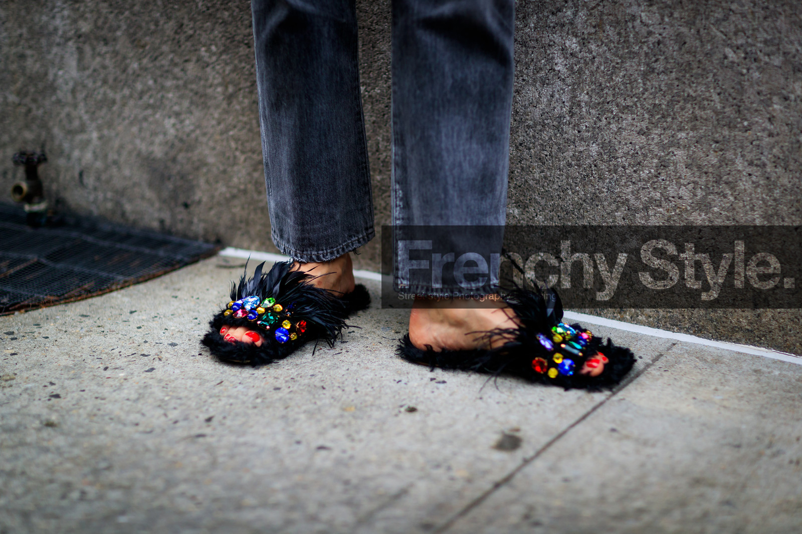 atmosphere details, black denim, black shoes, denim pants, detail, embroidered shoes, fashion week, frenchystyle, fur shoes, FW, glitter, horizontal, jeans, jewellery, jonathan paciullo, leather shoes, multicolor shoes, NEW YORK, NYFW, SPRING SUMMER 2018, SS 18, street style, trousers