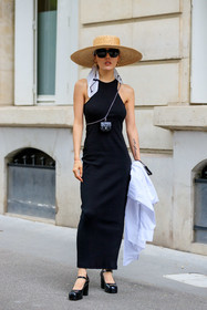 straw hat, white scarf, hair scarf, black dress, sleeveless dress, long dress, tight dress, crossbody bag, mini bag, quilted bag, chain strap bag, black leather bag, chanel bag, black sunglasses, golden earrings, hoop earrings, mary jane shoes, black leather shoes, black leather sandals, strapless top, beige hat, fashion week, frenchystyle, FW, jonathan paciullo, street style, PFW, PARIS, AUTUMN WINTER 2021-2022, FALL WINTER 2021-2022, FW 21-22, vertical, full length