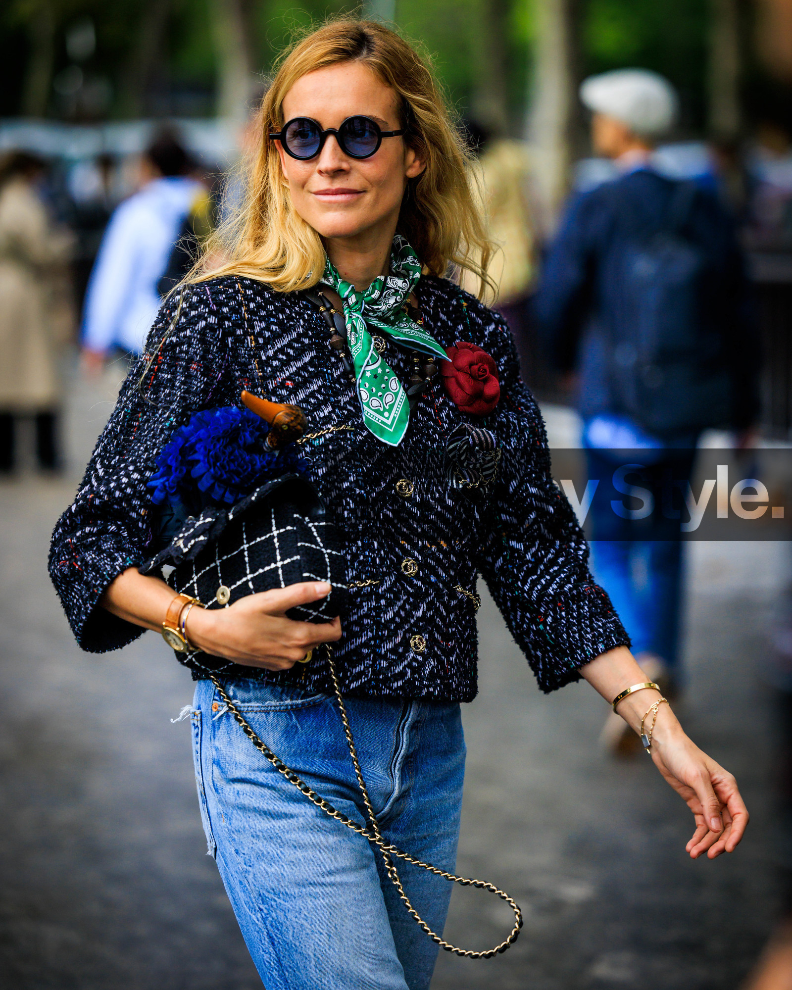 PARIS, PFW, fashion week, frenchystyle, FW, jonathan paciullo, street style, SPRING SUMMER 2024, SS 24, vertical, atmosphere details, detail