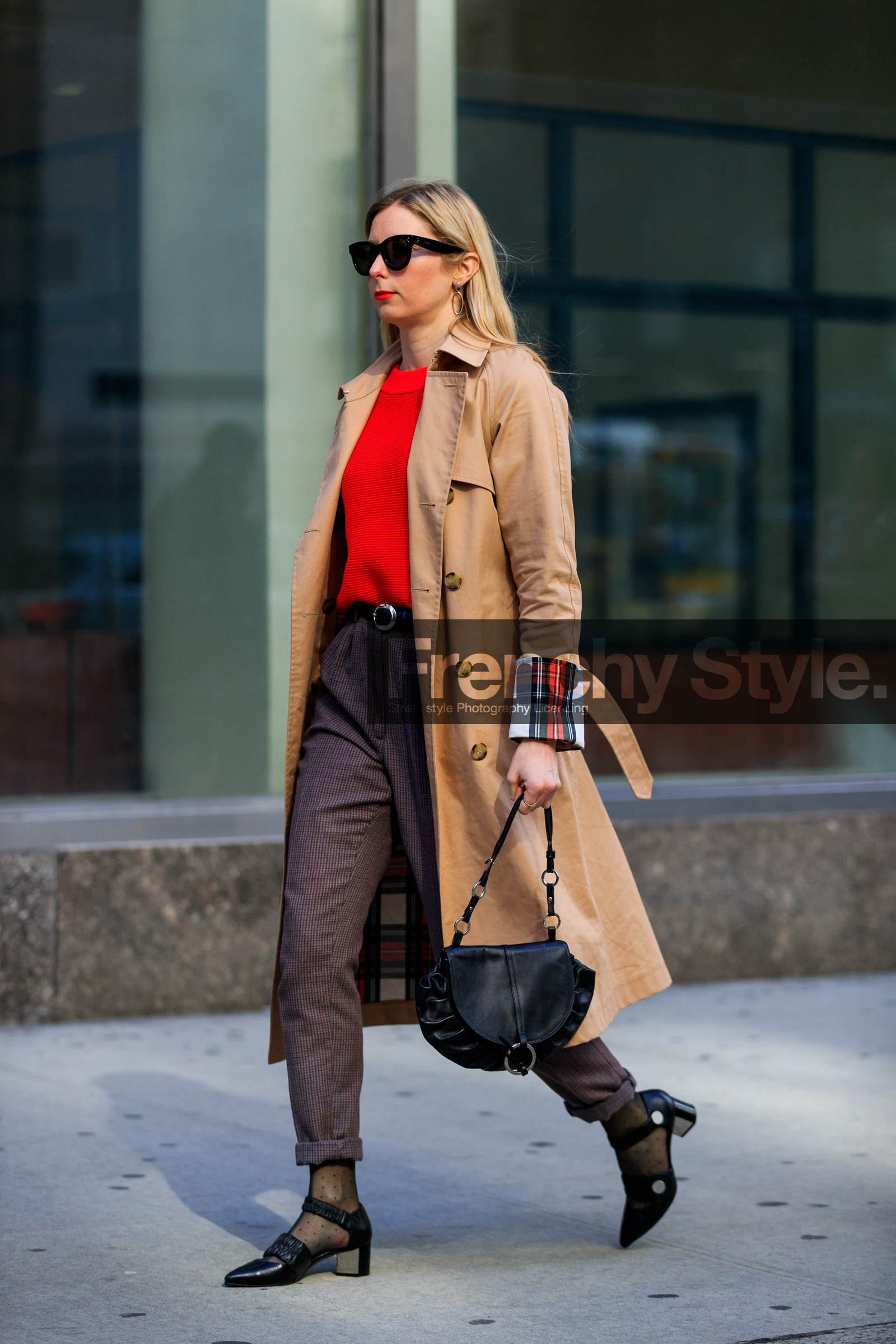 beige coat, black bag, black shoes, brown pants, high heels, leather bag, leather shoes, red sweater, sunglasses, tartan, trench coat, trousers, street style, jonathan paciullo, FW, frenchystyle, fashion week, NYFW, NEW YORK, AUTUMN WINTER 2018-2019, AW 18-19, FALL WINTER 2018-2019, FW 18-19, vertical, full length