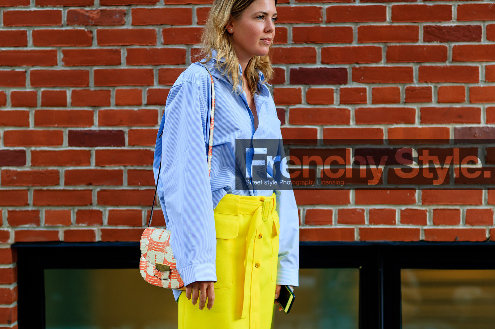 atmosphere details, blue shirt, detail, fashion week, frenchystyle, FW, horizontal, jonathan paciullo, leather bag, megan bowman gray, men shirt, NEW YORK, NYFW, orange bag, printed bag, SPRING SUMMER 2017, SS 17, street style, woman, yellow skirt