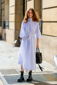 white dress, button dress, high collar dress, turtleneck dress, mid long sleeves dress, belted dress, long dress, high boots, black leather bag, black leather boots, flat boots, big sole boots, laced boots, bucket bag, fashion week, frenchystyle, FW, jonathan paciullo, street style, PFW, PARIS, AUTUMN WINTER 2021-2022, FALL WINTER 2021-2022, FW 21-22, vertical, full length