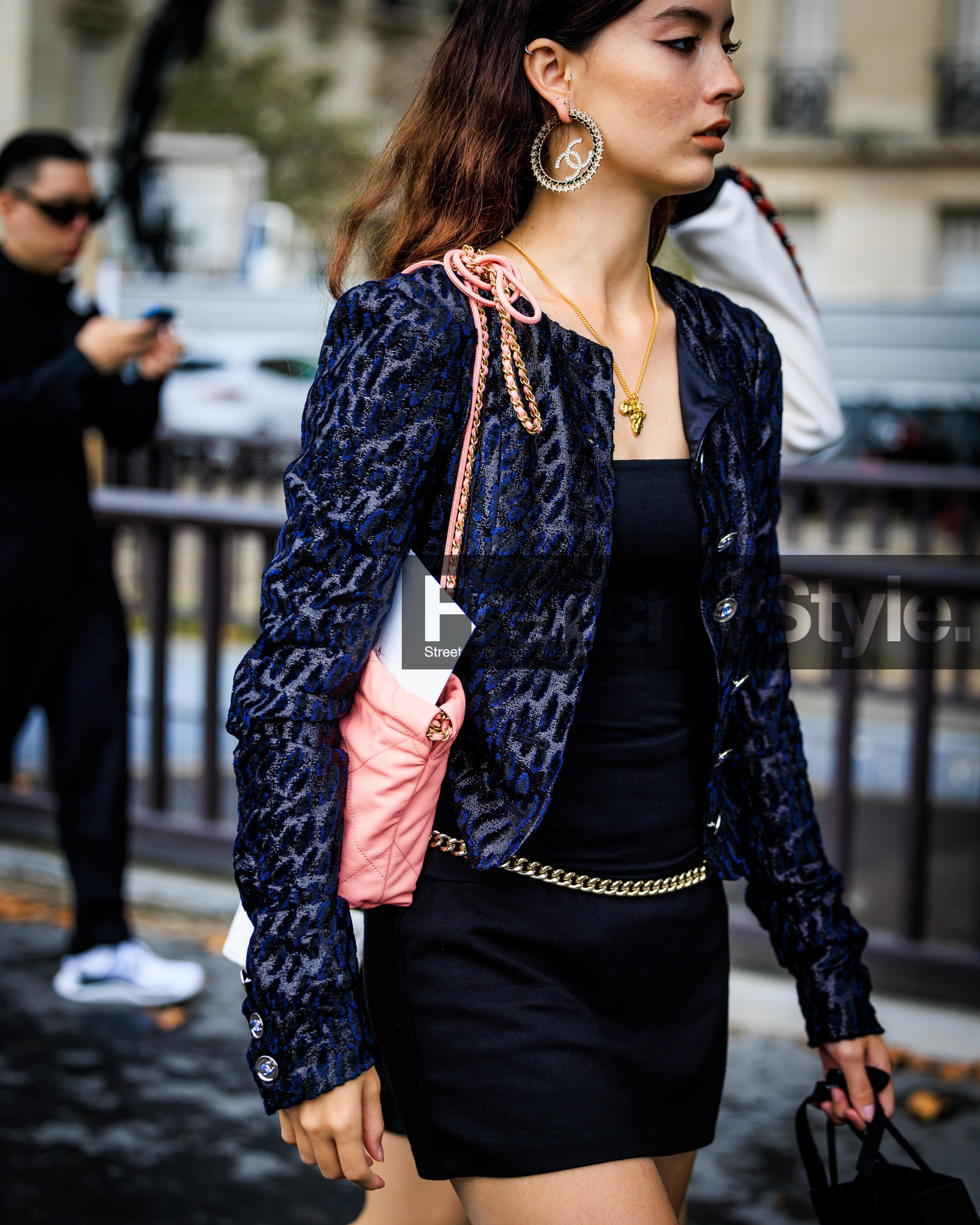 PARIS, PFW, fashion week, frenchystyle, FW, jonathan paciullo, street style, SPRING SUMMER 2024, SS 24, vertical, atmosphere details, detail
