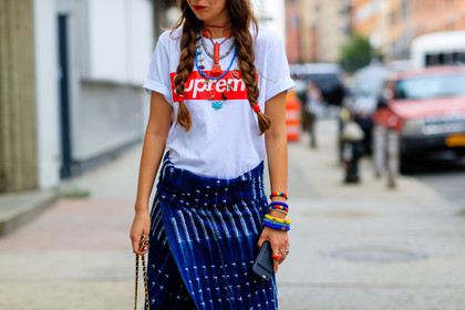 atmosphere details, blue skirt, bracelet, braids, detail, fashion week, frenchystyle, fun jewelry, FW, horizontal, iphone, jonathan paciullo, multicolor, necklace, NEW YORK, NYFW, printed skirt, rings, SPRING SUMMER 2017, SS 17, street style, striped skirt, supreme, white t shirt, woman