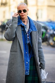 menswear, fashion week, frenchystyle, FW, jonathan paciullo, street style, PFW, PARIS, AUTUMN WINTER 2022-2023, FALL WINTER 2022-2023, FW 22-23, atmosphere details, detail, vertical
