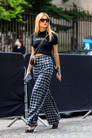 chanel t-shirt, chanel total look, chanel pants, chanel bag, black t-shirt, black top, black pants, cropped top, strassed top, strassed pants, checked pants, grey pants, high waist pants, loose pants, carrot pants, crossbody bag, black leather bag, quilted bag, multi bag, mini bag, golden chain strap bag, chain strap bag, black sunglasses, celine sunglasses, letter printed t-shirt, letter printed top, letter embroidered top, letter embroidered t-shirt, camille charriere, fashion week, frenchystyle, FW, jonathan paciullo, street style, PFW, PARIS, AUTUMN WINTER 2021-2022, FALL WINTER 2021-2022, FW 21-22, vertical, full length