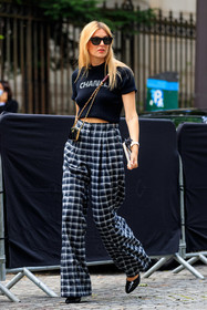 chanel t-shirt, chanel total look, chanel pants, chanel bag, black t-shirt, black top, black pants, cropped top, strassed top, strassed pants, checked pants, grey pants, high waist pants, loose pants, carrot pants, crossbody bag, black leather bag, quilted bag, multi bag, mini bag, golden chain strap bag, chain strap bag, black sunglasses, celine sunglasses, letter printed t-shirt, letter printed top, letter embroidered top, letter embroidered t-shirt, camille charriere, fashion week, frenchystyle, FW, jonathan paciullo, street style, PFW, PARIS, AUTUMN WINTER 2021-2022, FALL WINTER 2021-2022, FW 21-22, vertical, full length