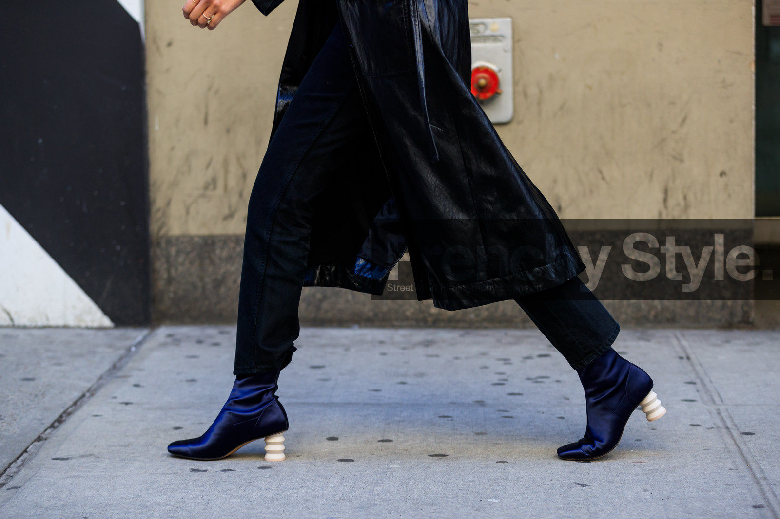 black coat, black denim, black shoes, blue boots, denim pants, high heels, jeans, leather coat, leather shoes, trousers, street style, jonathan paciullo, FW, frenchystyle, fashion week, NYFW, NEW YORK, AUTUMN WINTER 2018-2019, AW 18-19, FALL WINTER 2018-2019, FW 18-19, atmosphere details, horizontal, detail