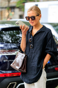 black blouse, black top, scale sunglasses, brown leather bag, hand bag, hermes bag, iphone, fashion week, frenchystyle, FW, jonathan paciullo, street style, PFW, PARIS, AUTUMN WINTER 2021-2022, FALL WINTER 2021-2022, FW 21-22, vertical, atmosphere details, detail