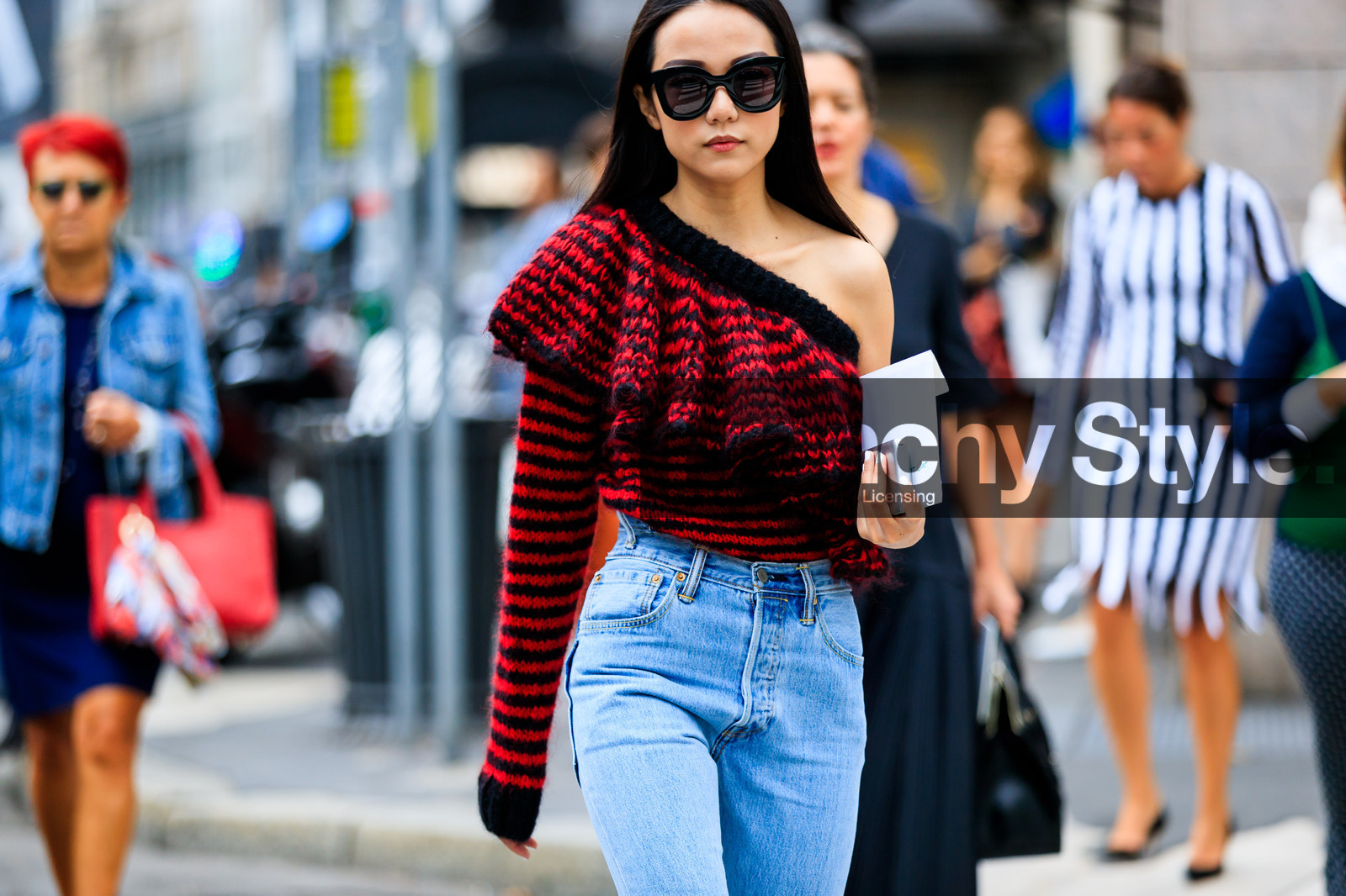 asymetric, atmosphere details, blue denim, denim pants, detail, fashion week, frenchystyle, FW, horizontal, jeans, jonathan paciullo, MFW, MILAN, one shoulder, printed sweater, red sweater, ruffle, SPRING SUMMER 2017, SS 17, street style, striped sweater, sunglasses, trousers, yoyo cao