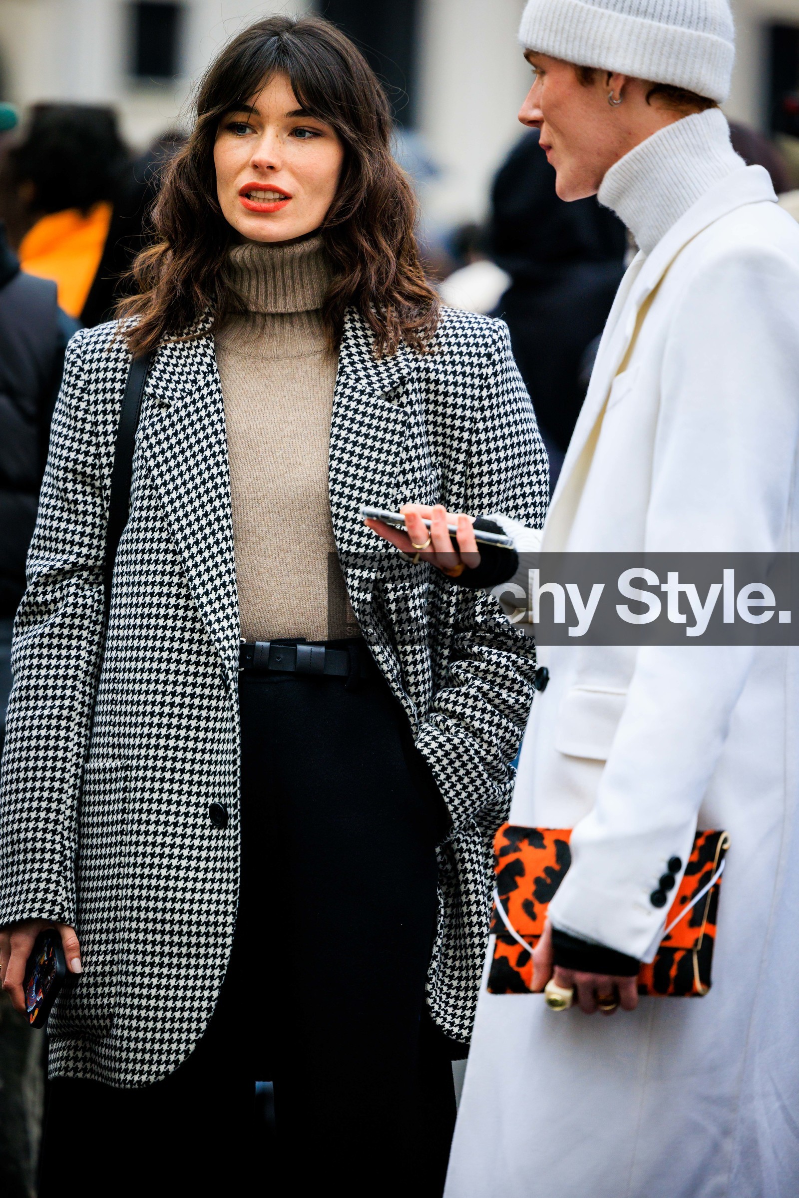 oatmeal turtleneck, knitted top, knitwear, plaid blazer, black and white blazer, tweed blazer, black trousers, highwaist pants, black belt, short hair, fringe hair, fashion week, frenchystyle, FW, jonathan paciullo, street style, PFW, PARIS, menswear, AUTUMN WINTER 2022-2023, FALL WINTER 2022-2023, FW 22-23, atmosphere details, detail, vertical