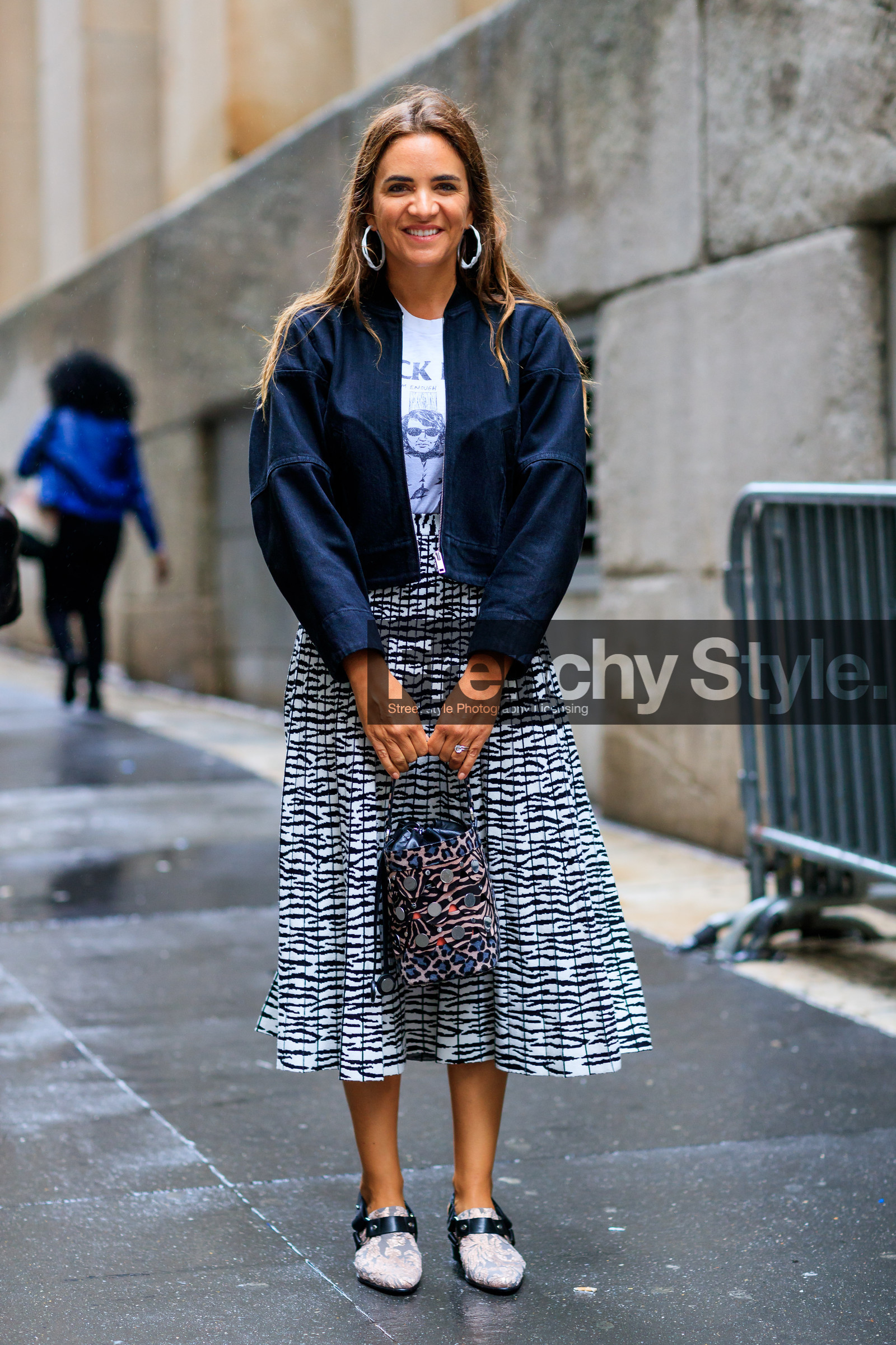 animal print, black and white, black jacket, graphic bag, graphic skirt, laure heriard dubreuil, leather bag, leather shoes, printed bag, printed skirt, white t shirt, zebra, street style, jonathan paciullo, FW, frenchystyle, fashion week, NYFW, NEW YORK, SPRING SUMMER 2019, SS 19, vertical, full length