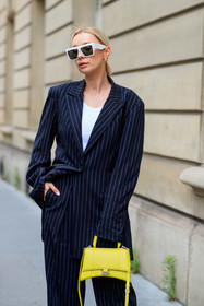 white sunglasses, big sunglasses, celine sunglasses, hoop earrings, golden earrings, overshirt jacket, oversize pants, oversize suits, striped jacket, striped look, striped pants, striped suits, yellow leather bag, hand bag, balenciaga bag, balenciaga jacket, balenciaga total look, balenciaga pants, square shape glasses, justyna czerniak, fashion week, frenchystyle, FW, jonathan paciullo, street style, PFW, PARIS, AUTUMN WINTER 2021-2022, FALL WINTER 2021-2022, FW 21-22, vertical, atmosphere details, detail