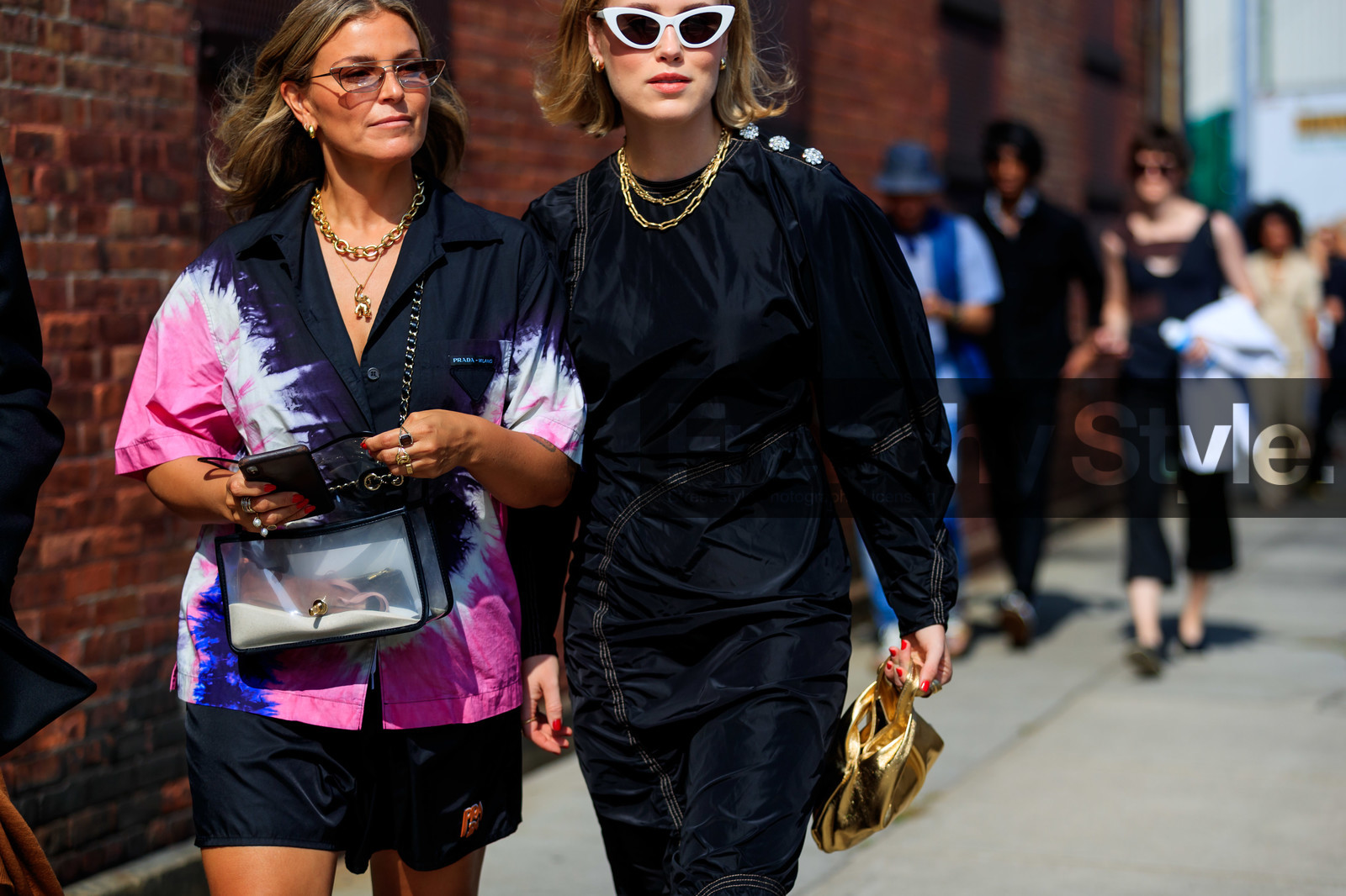 Annabel Rosendahl, black dress, black shirt, black shorts, chanel handbag, gold bag, janka polliani, leather bag, necklace, pink shirt, prada, shiny bag, sunglasses, tie & die, transparent bag, street style, jonathan paciullo, FW, frenchystyle, fashion week, NEW YORK, NYFW, SPRING SUMMER 2020, SS 20, horizontal, atmosphere details, detail