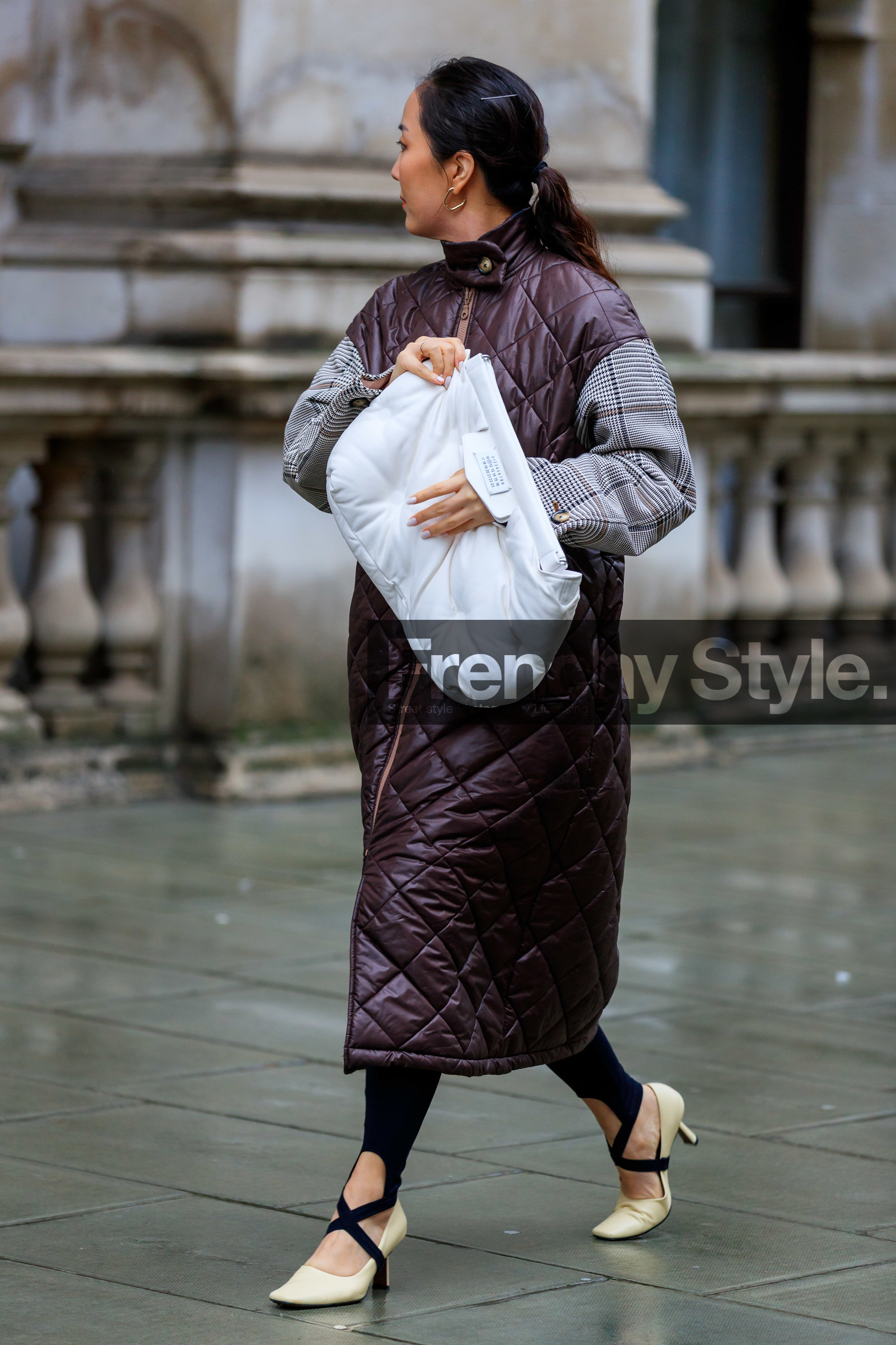 white leather clutch, margiela bag, burgundy coat, quilted coat, checked coat, down jacket, quilted bag, quilted clutch, nude leather shoes, kitten heels shoes, fashion week, frenchystyle, FW, jonathan paciullo, street style, LFW, LONDON, AUTUMN WINTER 2020-2021, FALL WINTER 2020-2021, FW 20-21, vertical, full length