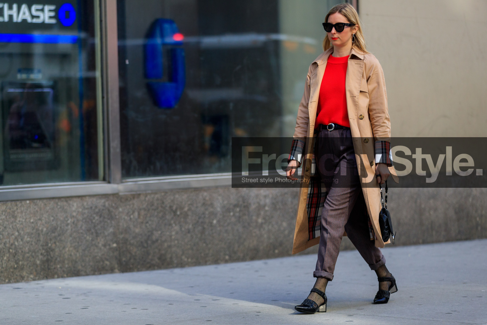 beige coat, black bag, black shoes, brown pants, high heels, leather bag, leather shoes, red sweater, sunglasses, tartan, trench coat, trousers, street style, jonathan paciullo, FW, frenchystyle, fashion week, NYFW, NEW YORK, AUTUMN WINTER 2018-2019, AW 18-19, FALL WINTER 2018-2019, FW 18-19, atmosphere details, horizontal, full length