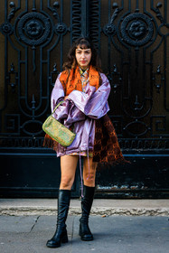 gucci scarf, logo scarf, orange scarf, purple jacket, metallic jacket, bomber jacket, green handbag, sparkling bag, black boots, fashion week, frenchystyle, FW, jonathan paciullo, street style, PFW, PARIS, menswear, AUTUMN WINTER 2022-2023, FALL WINTER 2022-2023, FW 22-23, full length, vertical