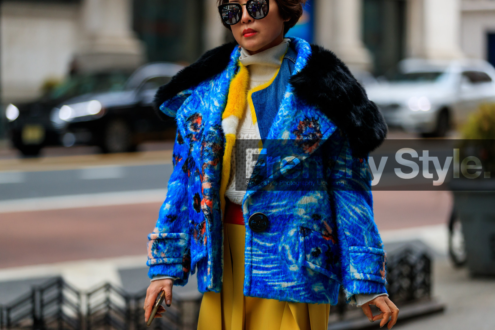 beige sweater, blue jacket, fur collar, graphic jacket, printed jacket, sunglasses, yellow fur, yellow skirt, street style, jonathan paciullo, FW, frenchystyle, fashion week, NYFW, NEW YORK, AUTUMN WINTER 2018-2019, AW 18-19, FALL WINTER 2018-2019, FW 18-19, atmosphere details, horizontal, detail