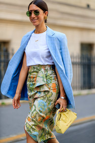 light blue jacket, blue jacket, striped jacket, checked jacket, white t-shirt, wrap skirt, floral printed skirt, ruffle skirt, mid long skirt, yellow leather bag, light yellow leather bag, hand bag, aviator sunglasses, golden frame sunglasses, golden earrings, golden necklace, diamond necklace, fashion week, frenchystyle, FW, jonathan paciullo, street style, PFW, PARIS, AUTUMN WINTER 2021-2022, FALL WINTER 2021-2022, FW 21-22, vertical, atmosphere details, detail
