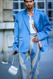 menswear, fashion week, frenchystyle, FW, jonathan paciullo, street style, PFW, PARIS, AUTUMN WINTER 2022-2023, FALL WINTER 2022-2023, FW 22-23, atmosphere details, detail, vertical