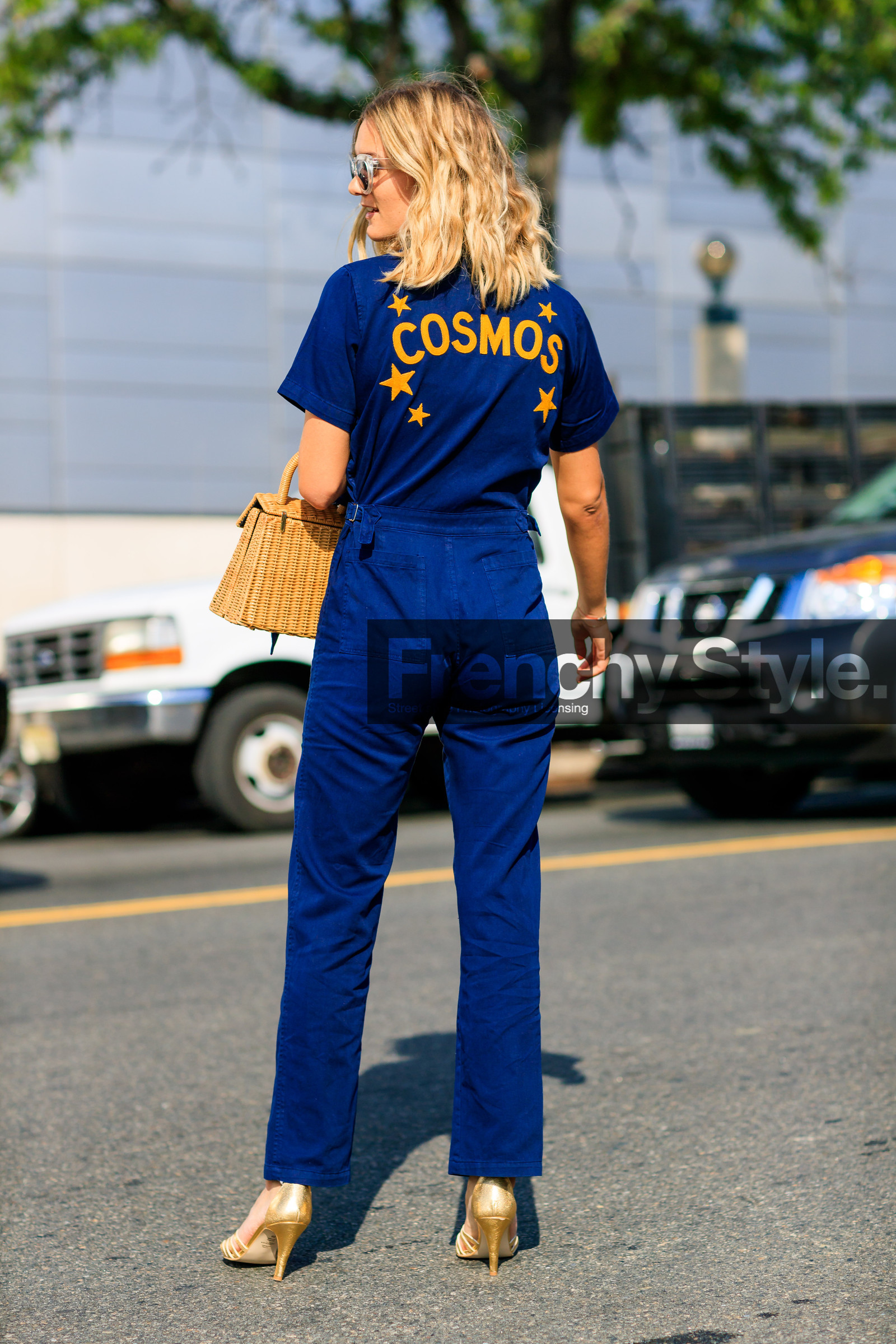 adenorah, back detail, basket, blue denim, blue jumpsuit, blue overall, denim jumpsuit, denim overall, fashion week, frenchystyle, full length, FW, golden sandals, golden shoes, high heels, jonathan paciullo, leather shoes, message, NEW YORK, NYFW, shiny shoes, SPRING SUMMER 2017, SS 17, street style, vertical, woman
