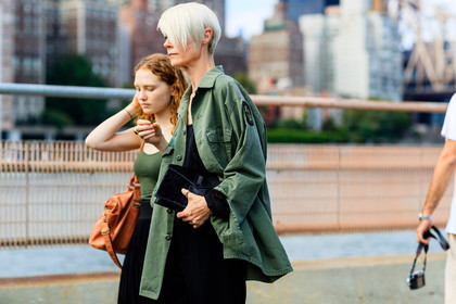 atmosphere details, black bag, black dress, detail, fashion week, frenchystyle, FW, green jacket, horizontal, jonathan paciullo, kaki jacket, NEW YORK, NYFW, SPRING SUMMER 2017, SS 17, street style, velvet, woman