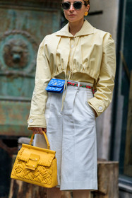 white bermuda shorts, light yellow blouse, light yellow shirt, light yellow top, yellow bag, yellow blouse, yellow shirt, yellow leather bag, hand bag, plaited bag, roger vivier bag, blue leather bag, blue leather belt, quilted bag, quilted belt, mini bag, belt bag, chain belt, golden earrings, chanel bag, chanel belt, chanel earrings, tweed bermuda shorts, golden frame sunglasses, chanel sunglasses, chanel bermuda shorts, julia comil, fashion week, frenchystyle, FW, jonathan paciullo, street style, PFW, PARIS, AUTUMN WINTER 2021-2022, FALL WINTER 2021-2022, FW 21-22, vertical, atmosphere details, detail