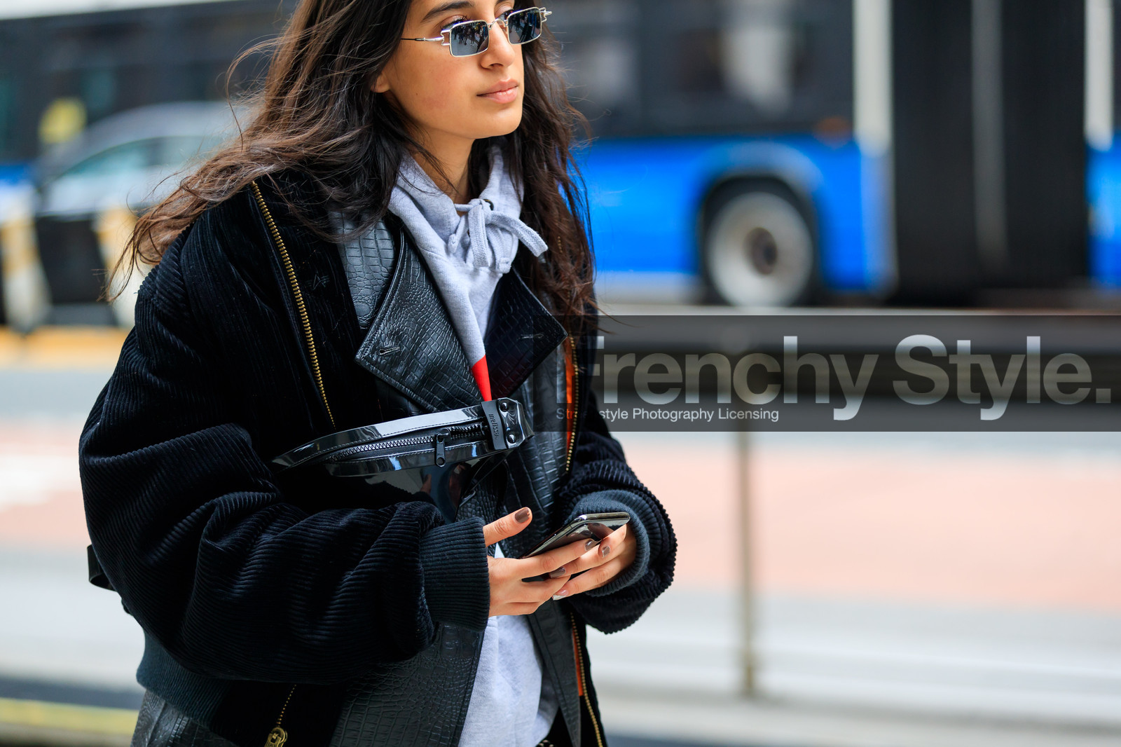 black bag, black jacket, black perfecto, corduroy, grey sweater, hoodie, iphone, leather bag, leather jacket, leather perfecto, sunglasses, street style, jonathan paciullo, FW, frenchystyle, fashion week, NYFW, NEW YORK, AUTUMN WINTER 2018-2019, AW 18-19, FALL WINTER 2018-2019, FW 18-19, atmosphere details, horizontal, detail