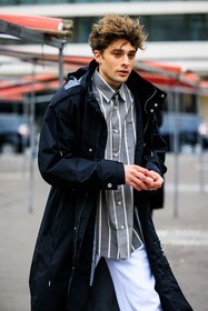 menswear, fashion week, frenchystyle, FW, jonathan paciullo, street style, PFW, PARIS, AUTUMN WINTER 2022-2023, FALL WINTER 2022-2023, FW 22-23, atmosphere details, detail, vertical