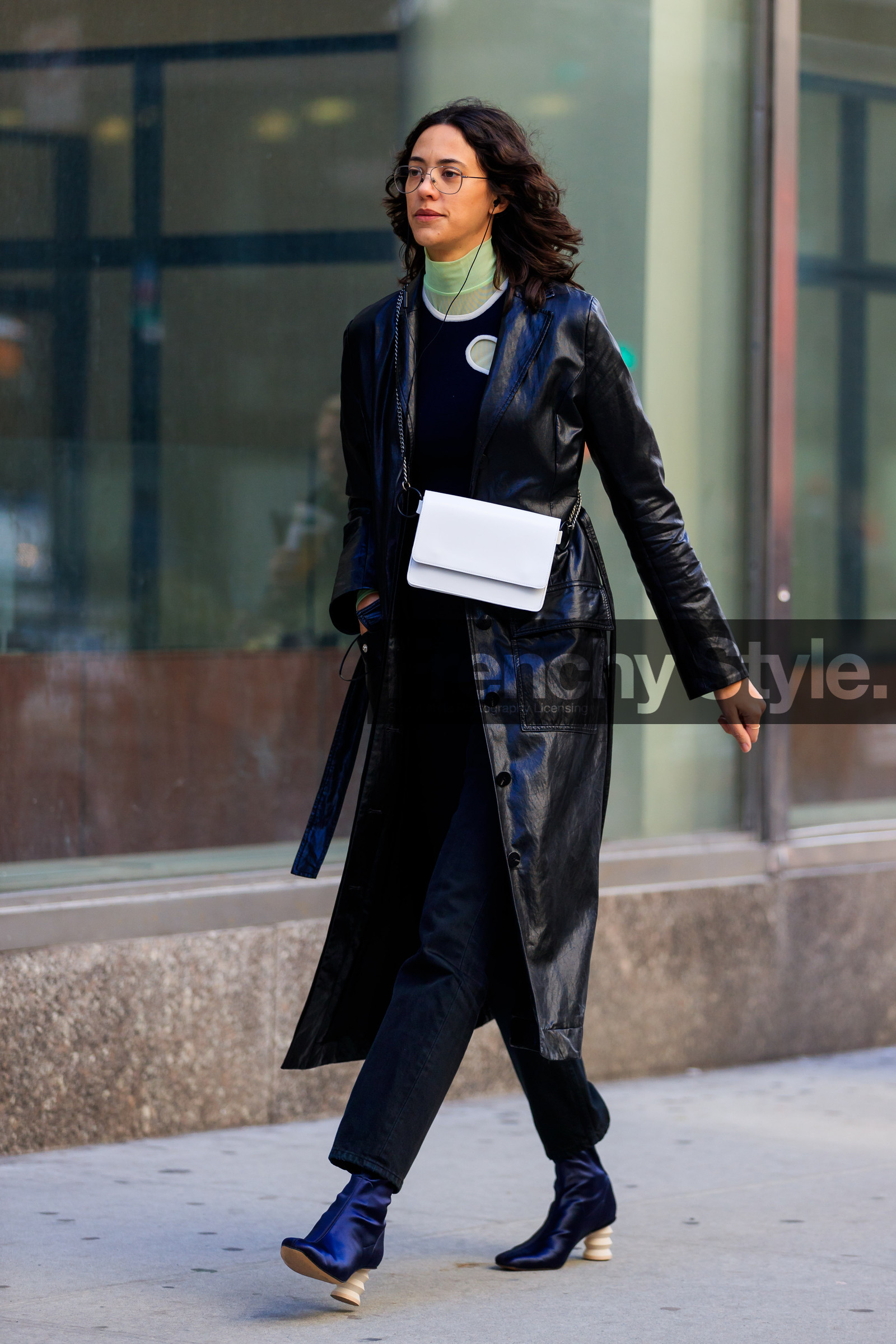 black coat, black denim, black shoes, blue boots, denim pants, green top, high heels, jeans, leather bag, leather coat, leather shoes, trousers, white bag, street style, jonathan paciullo, FW, frenchystyle, fashion week, NYFW, NEW YORK, AUTUMN WINTER 2018-2019, AW 18-19, FALL WINTER 2018-2019, FW 18-19, vertical, full length