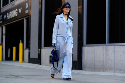 atmosphere details, blue bag, blue jumpsuit, chloe, choker, fashion week, frenchystyle, full length, FW, golden details, horizontal, jonathan paciullo, leather bag, maria j. bernardes maia, NEW YORK, NYFW, pajamas, satin, SPRING SUMMER 2017, SS 17, street style, sunglasses, wide pants, woman