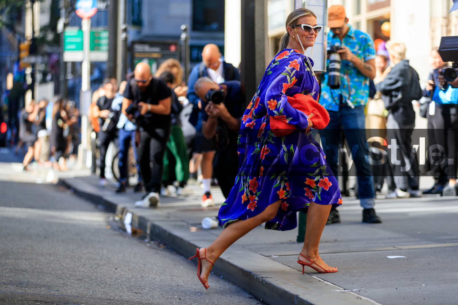 balenciaga, black belt, bottega veneta, floral, flowers, graphic dress, janka polliani, leather bag, leather shoes, printed dress, purple dress, red bag, red shoes, sunglasses, the row, fashion week, frenchystyle, FW, jonathan paciullo, street style, NEW YORK, NYFW, SPRING SUMMER 2020, SS 20, horizontal, atmosphere details, full length