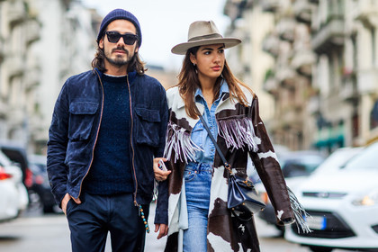 atmosphere details, AUTUMN WINTER 2016-2017, AW 16-17, beige hat, black bag, blue beanie, blue denim, blue jacket, blue pants, blue sweater, brown coat, denim pants, denim shirt, detail, FALL WINTER 2016-2017, fashion week, fedora, frenchystyle, fringes, FW, FW 16-17, giotto calendoli, hermès, high waist, horizontal, jeans, jonathan paciullo, kelly bag, leather bag, leather coat, LFW, LONDON, MENSWEAR, navy jacket, navy pants, patricia manfield, printed coat, street style, suede jacket, sunglasses