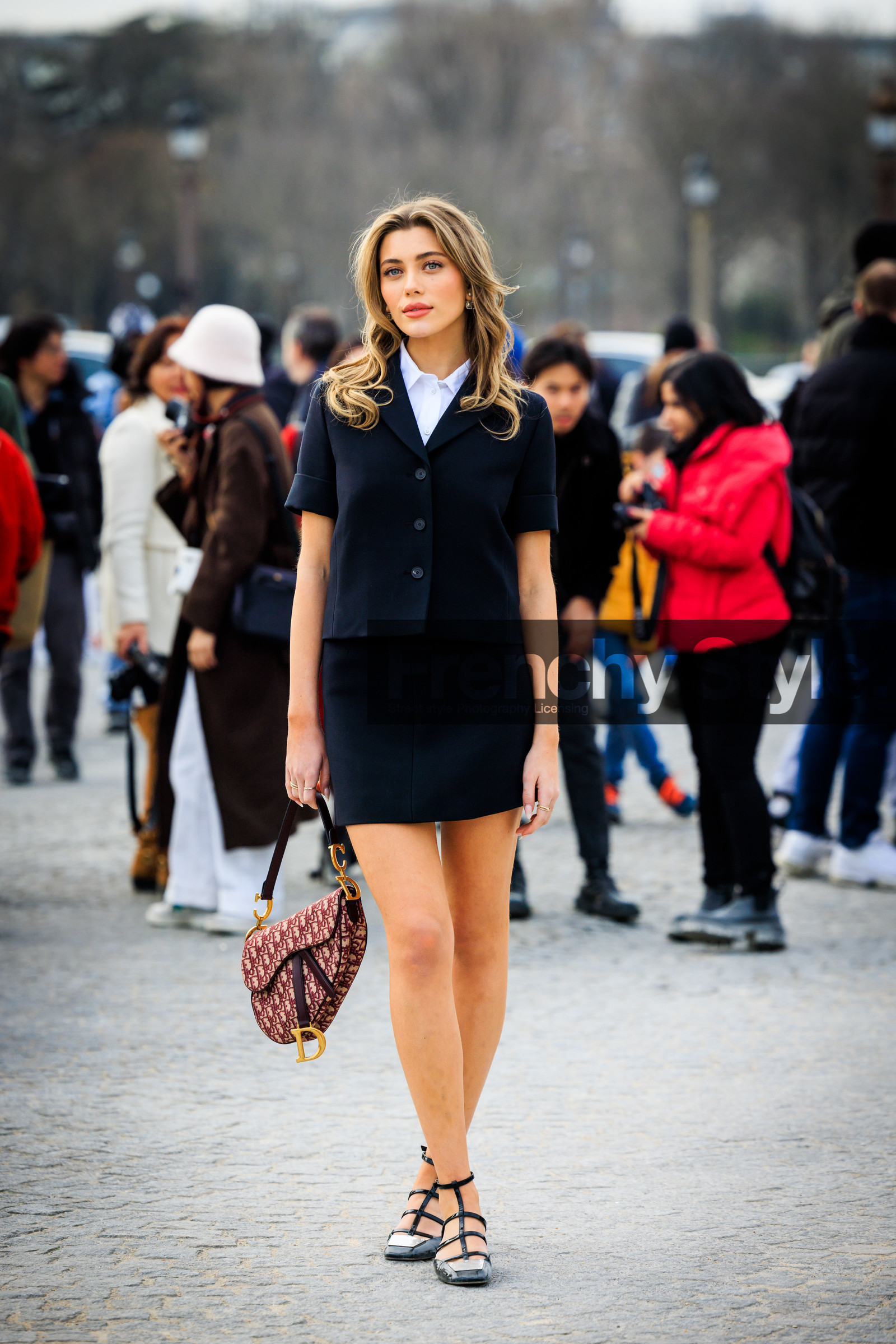 saddle bag, dior badg, dior, dior ballerinas, cropped jacket, buttoned jacket, mini skirt, black look, monogram bag, burgundy bag, fashion week, frenchystyle, FW, jonathan paciullo, street style, AUTUMN WINTER 2022-2023, FALL WINTER 2022_2023, FW 22-23, PFW, PARIS, vertical, full length