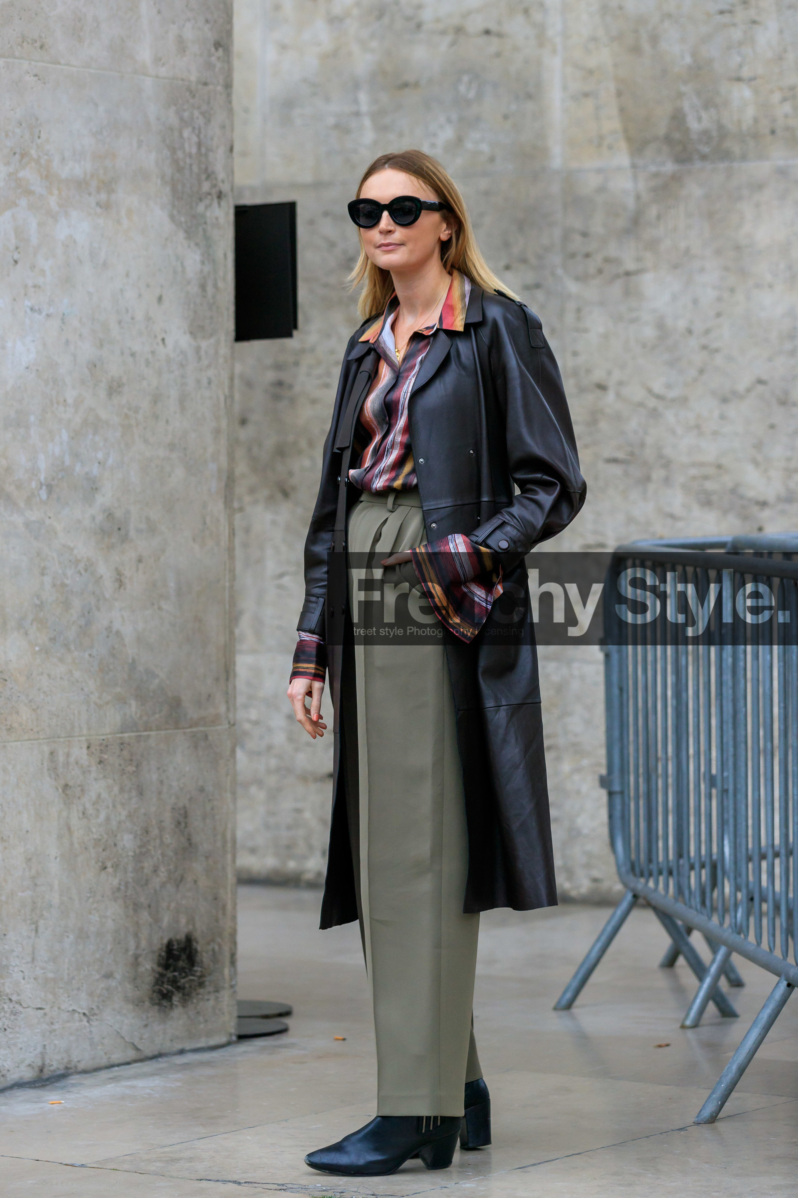 striped shirt, orange shirt, red shirt, silk shirt, black leather trench coat, high waist pants, carrot pants, kaki pants, fashion week, frenchystyle, FW, jonathan paciullo, street style, SPRING SUMMER 2020, SS 20, PFW, PARIS, vertical, full length