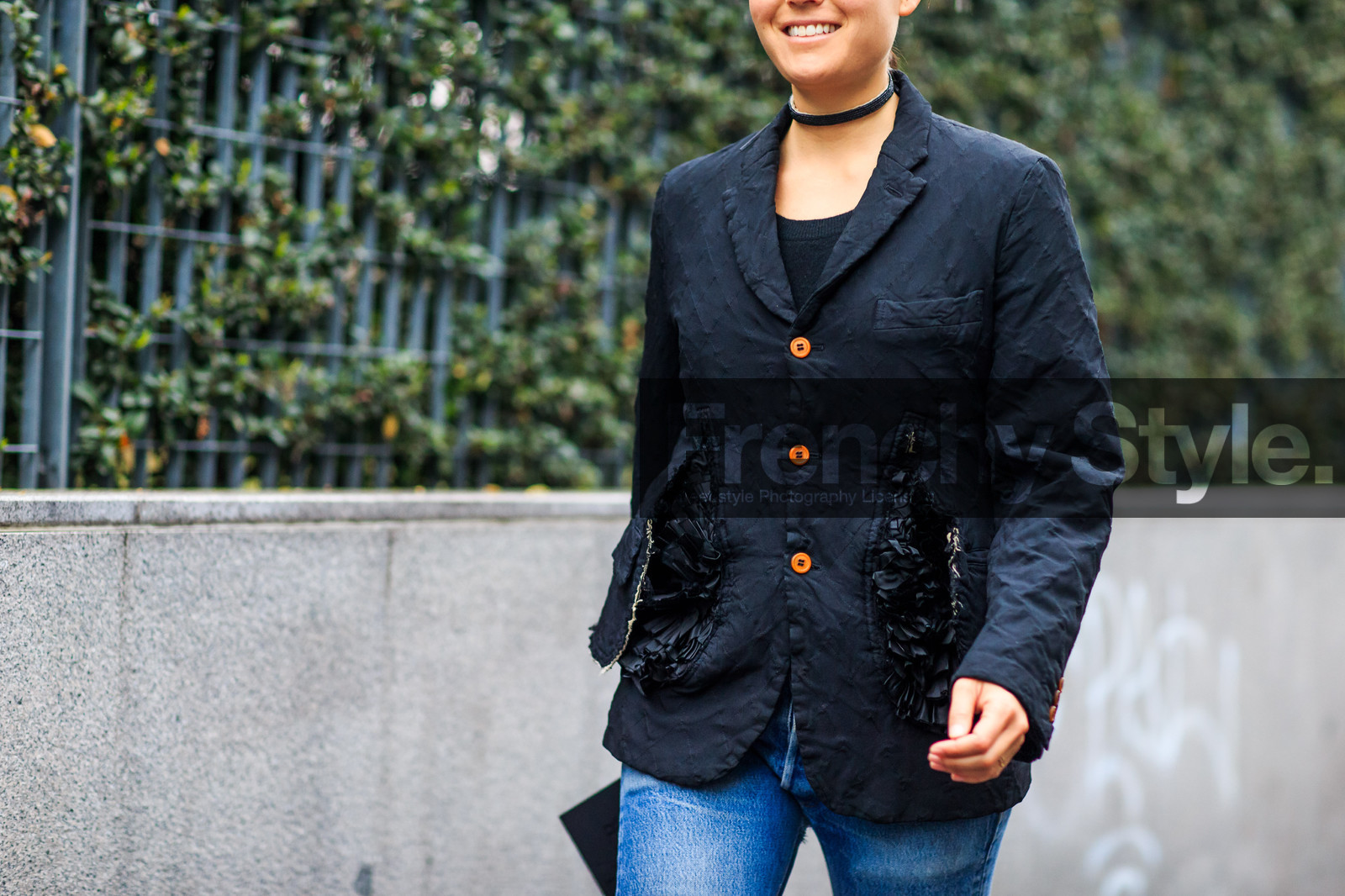 atmosphere details, AUTUMN WINTER 2016-2017, AW 16-17, black jacket, blazer, blue denim, choker, denim pants, detail, embroidered jacket, FALL WINTER 2016-2017, fashion week, frenchystyle, FW, FW 16-17, horizontal, jeans, jonathan paciullo, LFW, LONDON, MENSWEAR, necklace, street style, trousers