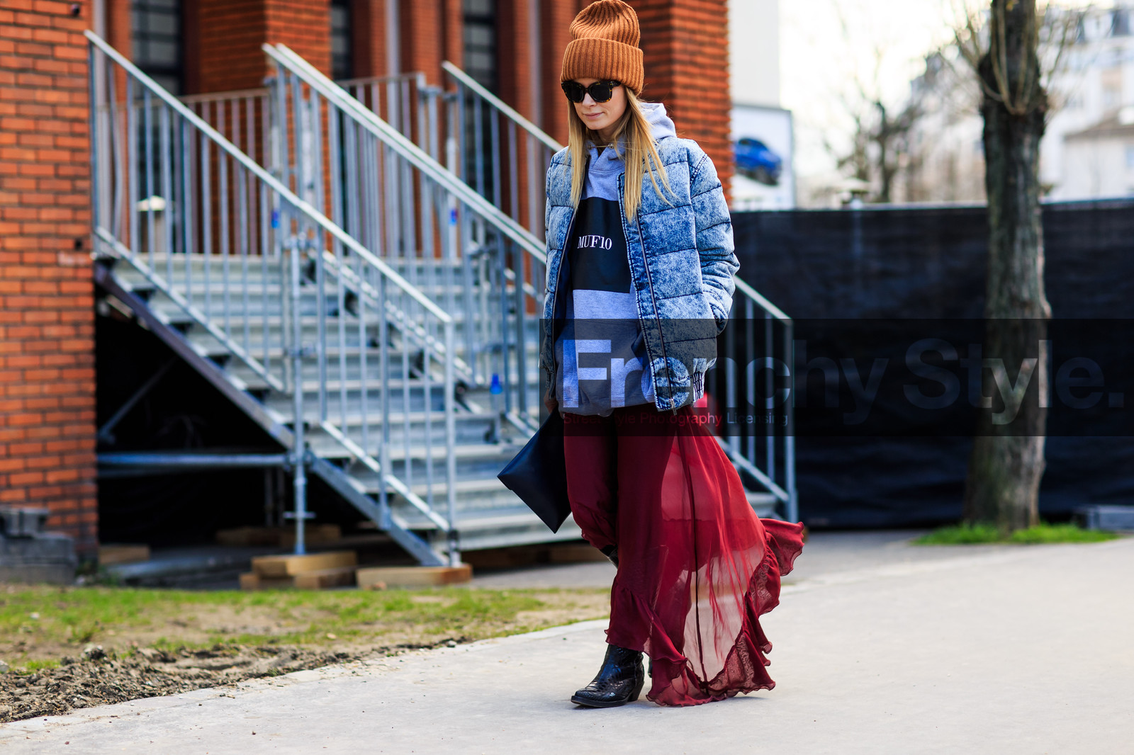 asymetric, atmosphere details, AUTUMN WINTER 2016-2017, AW 16-17, black boots, blue jacket, blue sweater, camel beanie, down jacket, FALL WINTER 2016-2017, fashion week, frenchystyle, full length, FW, FW 16-17, high boots, hoodie, horizontal, jonathan paciullo, leather boots, PARIS, PFW, printed sweater, red skirt, street style, sunglasses