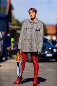 brown bag, checked jacket, fashion week, frenchystyle, full length, FW, graphic jacket, grey jacket, high boots, high heels, houndstooth pattern, jonathan paciullo, leather bag, leather shoes, MFW, MILAN, plaid, printed jacket, red shoes, SPRING SUMMER 2018, SS 18, street style, vertical