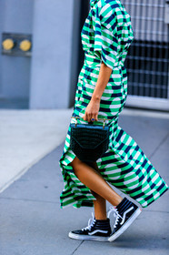 atmosphere details, black shoes, black sneakers, detail, fashion week, frenchystyle, FW, graphic dress, green bag, green dress, jonathan paciullo, leather bag, leather shoes, m2malletier, NEW YORK, NYFW, printed dress, SPRING SUMMER 2018, SS 18, street style, striped dress, vans, vertical
