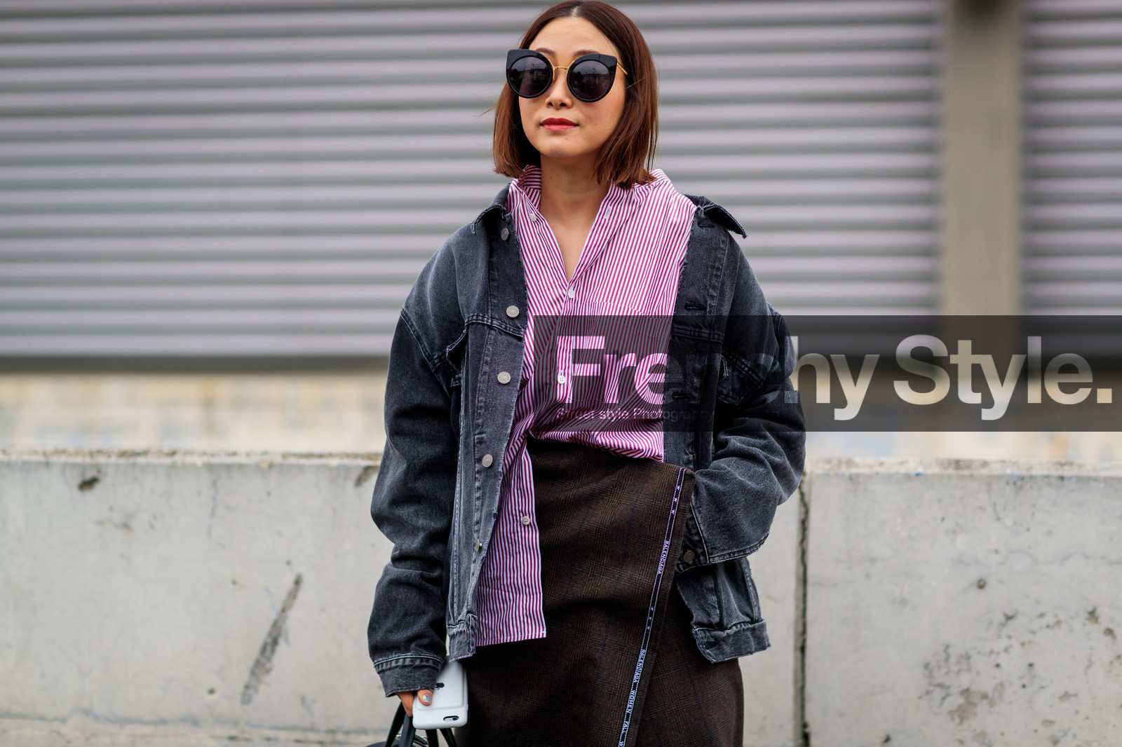 atmosphere details, balenciaga, black denim, black jacket, brown skirt, denim jacket, detail, fashion week, frenchystyle, FW, graphic shirt, graphic skirt, horizontal, jonathan paciullo, PARIS, PFW, pink shirt, printed shirt, printed skirt, SPRING SUMMER 2018, SS 18, street style, striped shirt, sunglasses, tucked in